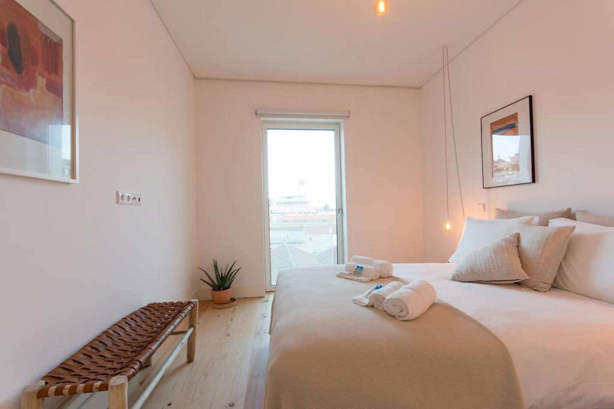 Apartment Wave Of Light In By Innkeeper *